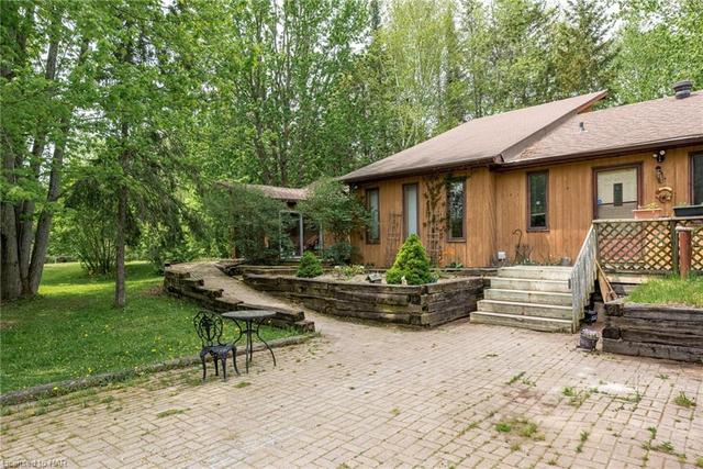 2726 9th Line, House semidetached with 4 bedrooms, 3 bathrooms and 20 parking in Innisfil ON | Image 7