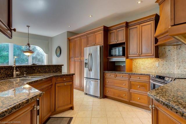 215 Black Maple Court, House detached with 5 bedrooms, 3 bathrooms and 6 parking in Kitchener ON | Image 18