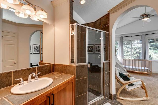 2724 7 Avenue Nw, Home with 3 bedrooms, 3 bathrooms and 4 parking in Calgary AB | Image 40