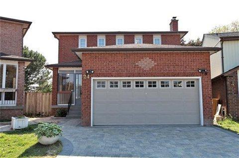24 Eagleview Cres, House detached with 3 bedrooms, 5 bathrooms and 4 parking in Toronto ON | Image 1