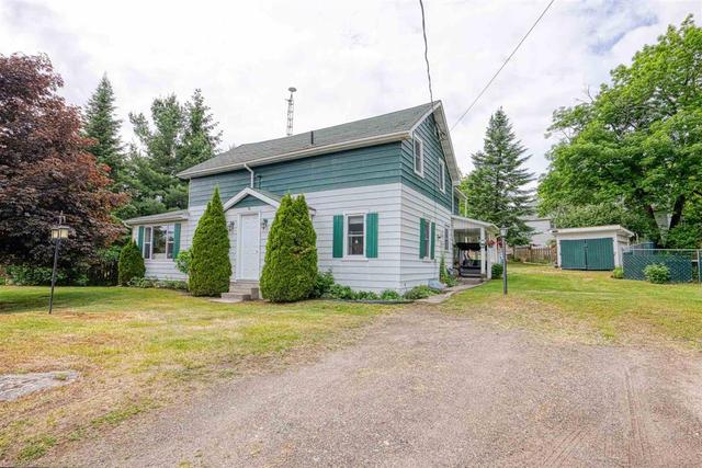 1012 Mathew Street, House detached with 4 bedrooms, 1 bathrooms and 2 parking in Central Frontenac ON | Image 1