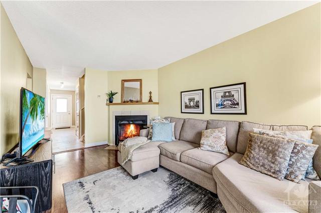 485 Sidney Drive, Townhouse with 3 bedrooms, 3 bathrooms and 2 parking in Ottawa ON | Image 6