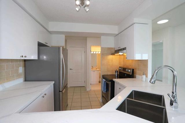 515 - 890 Sheppard Ave W, Condo with 2 bedrooms, 2 bathrooms and 1 parking in Toronto ON | Image 5