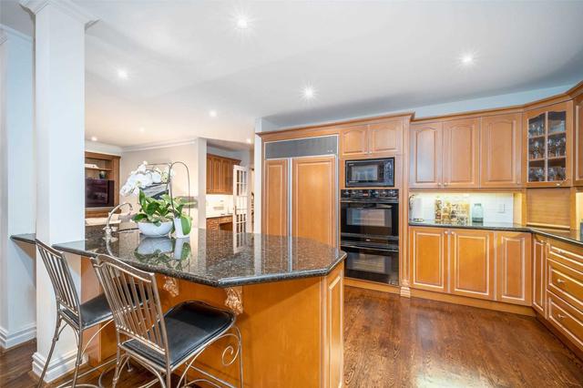 269 Heath St E, House detached with 4 bedrooms, 4 bathrooms and 5 parking in Toronto ON | Image 4