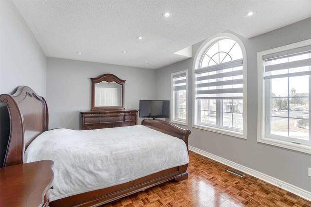 155 Sunset Rdge, House detached with 4 bedrooms, 3 bathrooms and 4 parking in Vaughan ON | Image 16