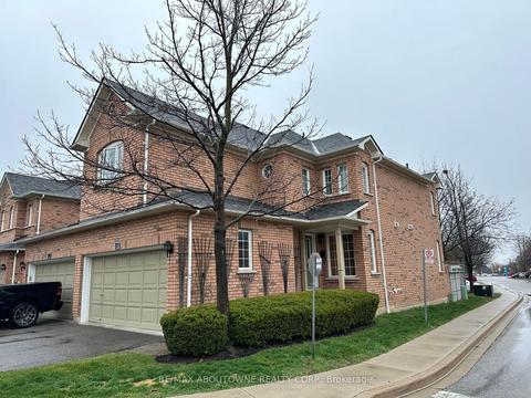 37 - 2665 Thomas St, Townhouse with 3 bedrooms, 3 bathrooms and 4 parking in Mississauga ON | Card Image