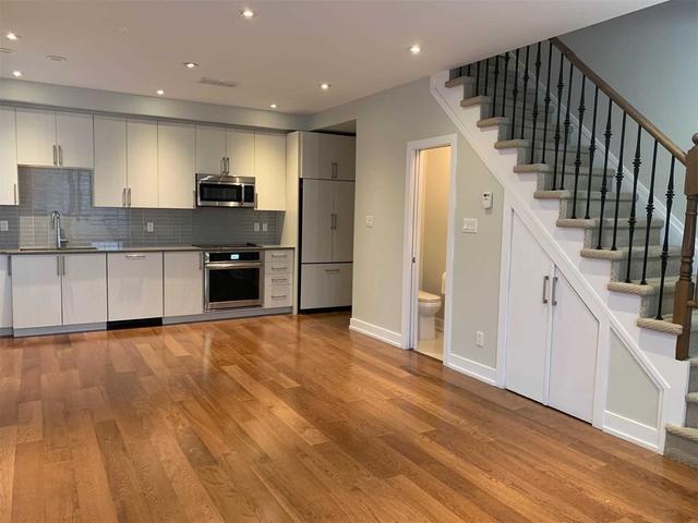 216 Brandon Ave, House attached with 3 bedrooms, 3 bathrooms and 1 parking in Toronto ON | Image 12