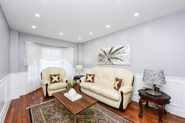 96 Sal Circ, House detached with 4 bedrooms, 4 bathrooms and 7 parking in Brampton ON | Image 34