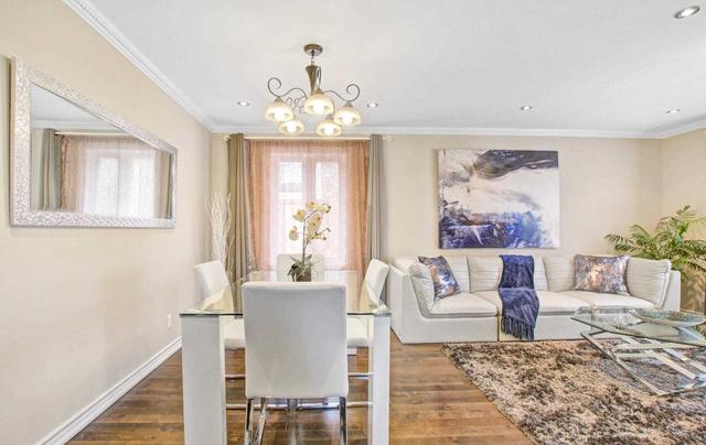 19 Par Ave, House detached with 3 bedrooms, 4 bathrooms and 3 parking in Toronto ON | Image 3