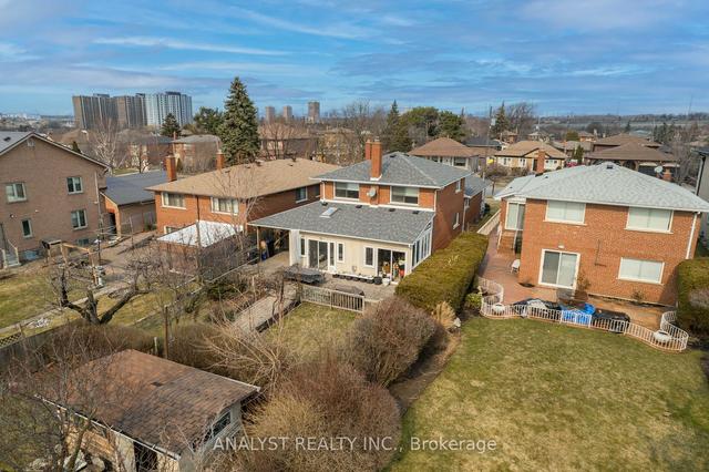 191 Rustic Rd, House detached with 4 bedrooms, 3 bathrooms and 4 parking in Toronto ON | Image 29