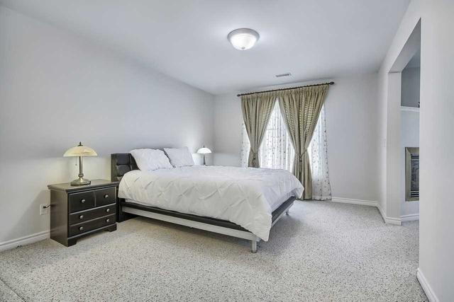 23 Morris Crt, House detached with 9 bedrooms, 8 bathrooms and 13 parking in Brampton ON | Image 15