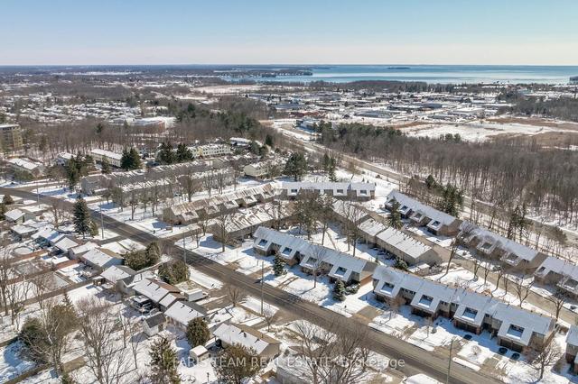 63 - 441 Barrie Rd, Condo with 3 bedrooms, 2 bathrooms and 3 parking in Orillia ON | Image 16