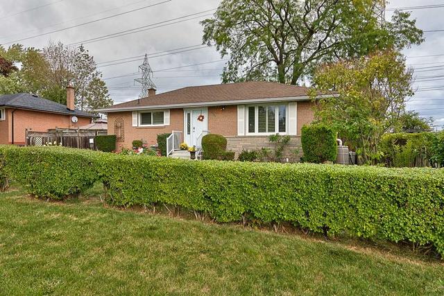 2210 Sunnydale Dr, House detached with 3 bedrooms, 2 bathrooms and 3 parking in Burlington ON | Image 23