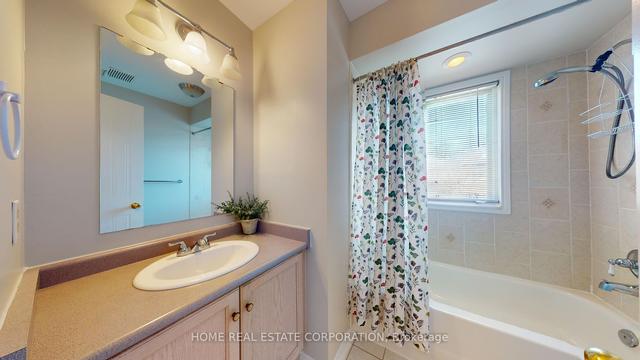 26 - 30 Goldenlight Circ, Townhouse with 3 bedrooms, 3 bathrooms and 3 parking in Brampton ON | Image 19