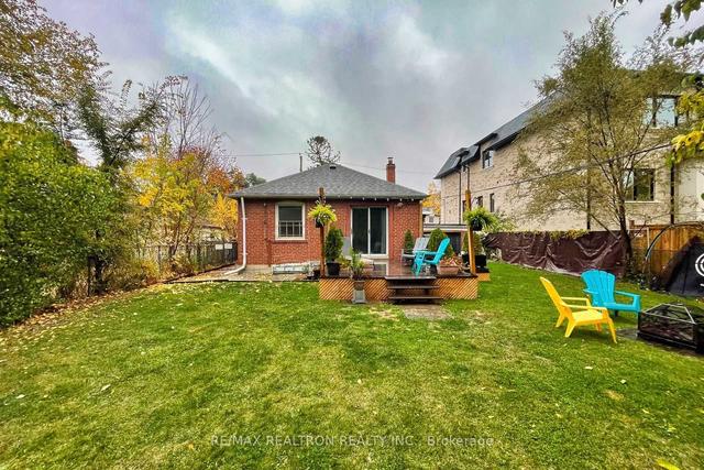 upper - 28 Irvington Cres, House detached with 3 bedrooms, 1 bathrooms and 2 parking in Toronto ON | Image 28