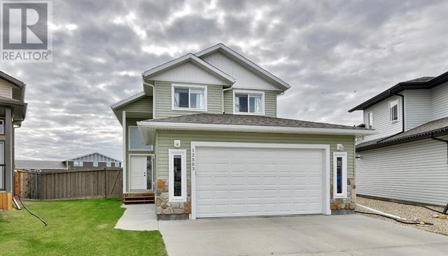 12503 102a Street, House detached with 4 bedrooms, 3 bathrooms and 4 parking in Grande Prairie AB | Card Image