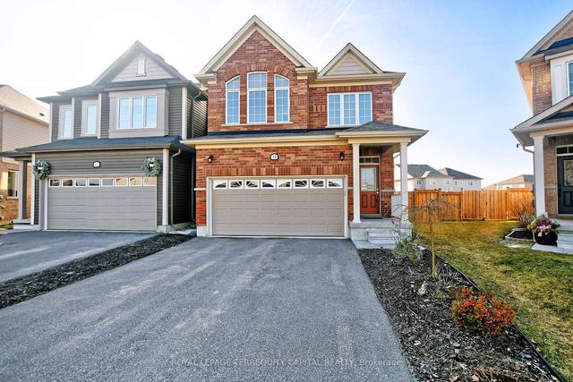 38 Hutton Cres, House detached with 4 bedrooms, 4 bathrooms and 5.5 parking in Essa ON | Image 1