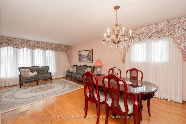8 Marker Crt, House detached with 3 bedrooms, 2 bathrooms and 8 parking in Toronto ON | Image 34