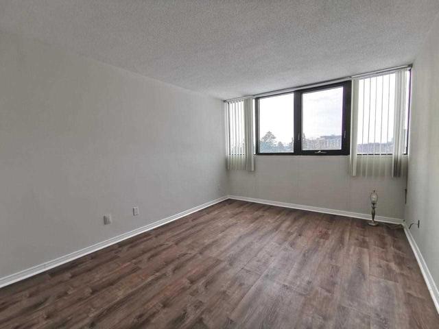 404 - 1333 Bloor St, Condo with 3 bedrooms, 2 bathrooms and 1 parking in Mississauga ON | Image 10