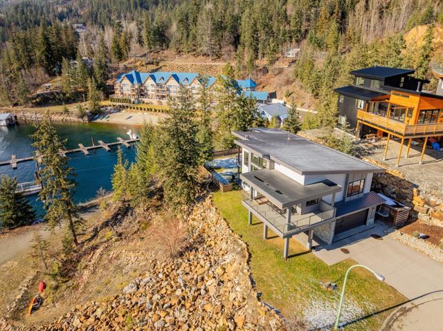575 Larch Drive, House detached with 4 bedrooms, 3 bathrooms and 4 parking in Kaslo BC | Image 4