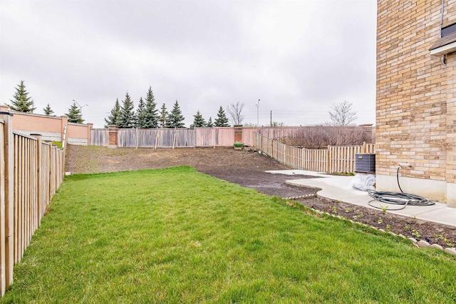 26 Murphy Rd E, House semidetached with 3 bedrooms, 4 bathrooms and 4 parking in Brampton ON | Image 19