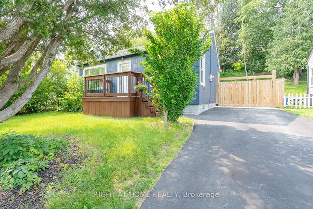 90 Mercer St, House detached with 2 bedrooms, 2 bathrooms and 3 parking in Hamilton ON | Image 31