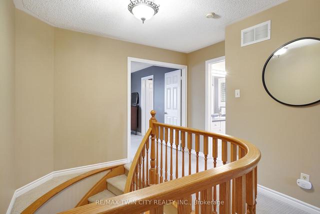 44 Spooner Cres, House detached with 4 bedrooms, 4 bathrooms and 4 parking in Cambridge ON | Image 6