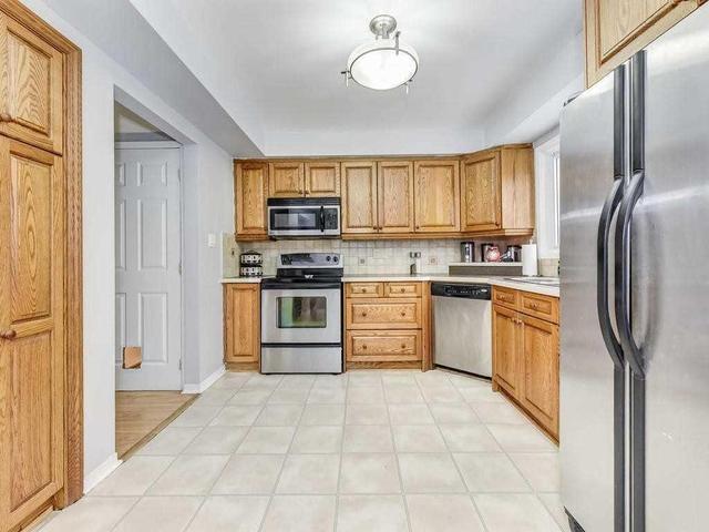151 Daniels Cres, House detached with 3 bedrooms, 3 bathrooms and 2 parking in Ajax ON | Image 9