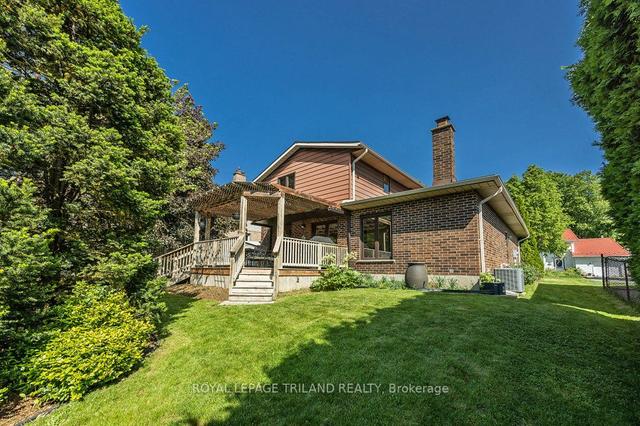 293 Castlegrove Blvd, House detached with 3 bedrooms, 3 bathrooms and 3 parking in London ON | Image 29