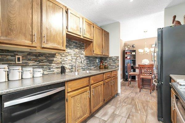 303 - 7031 Gray Drive, Condo with 2 bedrooms, 1 bathrooms and 1 parking in Red Deer AB | Image 5