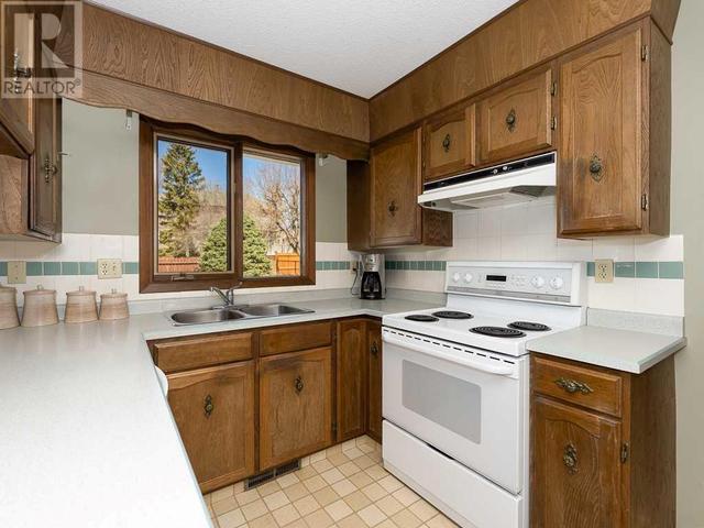 5861 Dalcastle Drive Nw, House detached with 4 bedrooms, 2 bathrooms and 4 parking in Calgary AB | Image 15