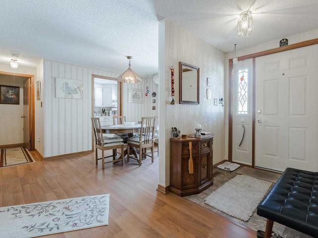 1 Balsam Crt, House detached with 2 bedrooms, 2 bathrooms and 3 parking in New Tecumseth ON | Image 23