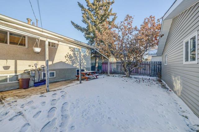 3421 19 Avenue Se, House detached with 5 bedrooms, 2 bathrooms and 2 parking in Calgary AB | Image 37