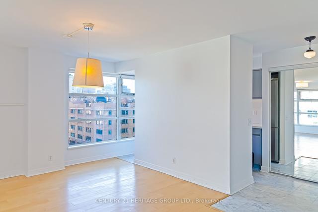 701 - 50 Lombard St, Condo with 2 bedrooms, 1 bathrooms and 1 parking in Toronto ON | Image 12
