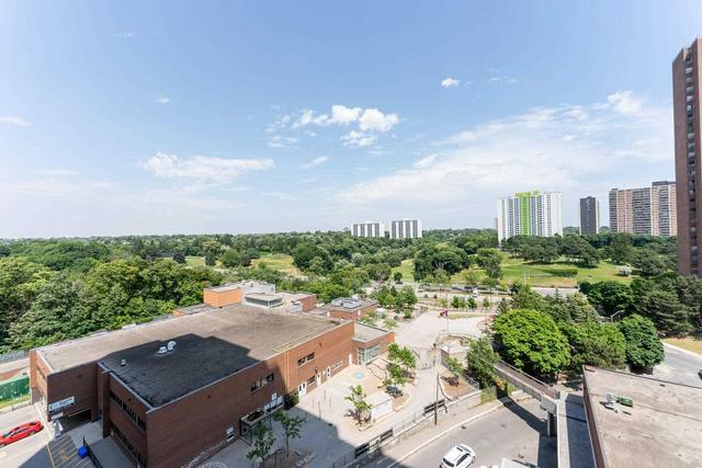 908 - 5 Massey Sq, Condo with 2 bedrooms, 1 bathrooms and 0 parking in Toronto ON | Image 7