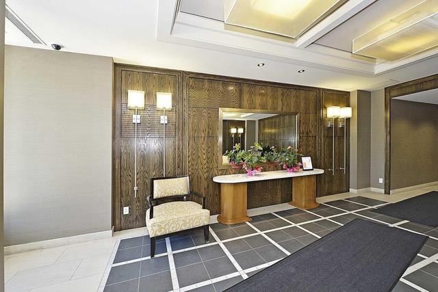 802 - 2325 Central Park Dr, Condo with 1 bedrooms, 1 bathrooms and 1 parking in Oakville ON | Image 3