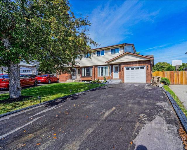 26 Westfield Dr, House semidetached with 3 bedrooms, 3 bathrooms and 5 parking in St. Catharines ON | Card Image