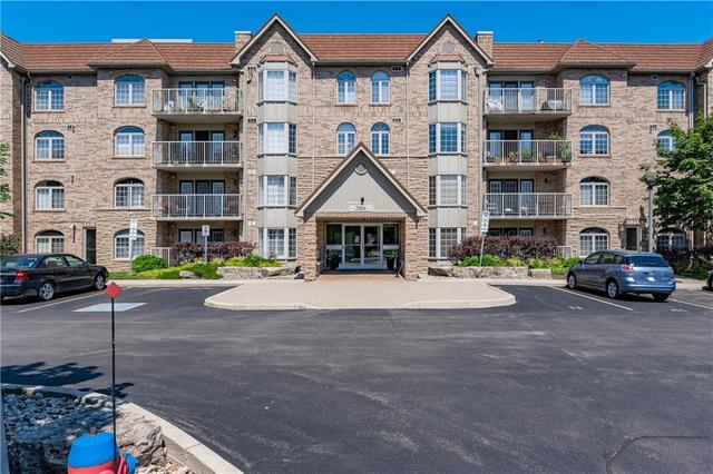 e405 - 216 Plains Road W, Condo with 2 bedrooms, 2 bathrooms and 2 parking in Burlington ON | Image 1