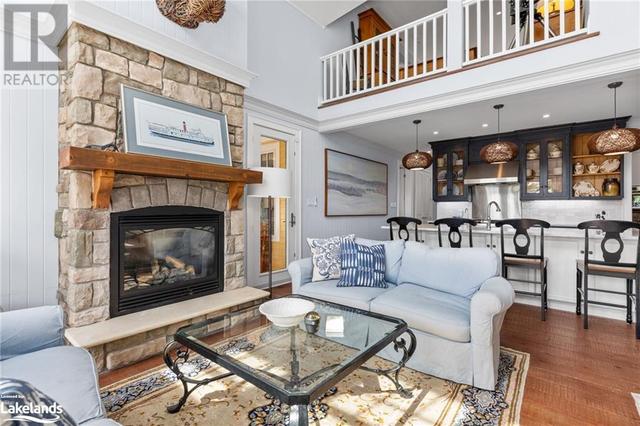 1019 Bluff Road Unit# 5, House detached with 4 bedrooms, 2 bathrooms and 7 parking in Muskoka Lakes ON | Image 4