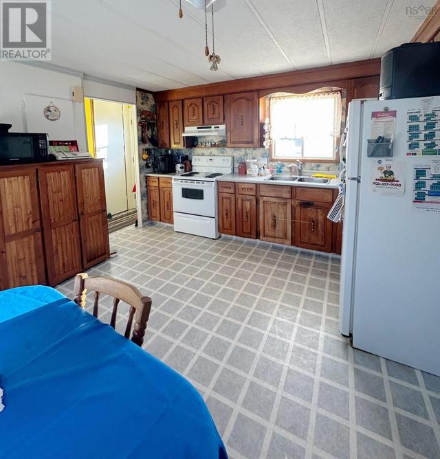 3807 Highway 307, Home with 3 bedrooms, 1 bathrooms and null parking in Cumberland, Subd. D NS | Image 6