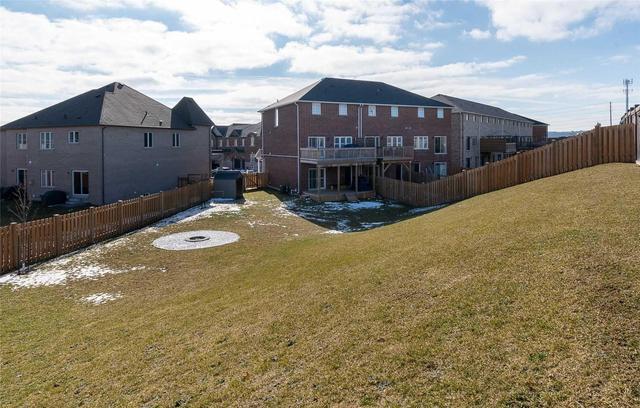 238 Andrews Tr, House attached with 3 bedrooms, 4 bathrooms and 2 parking in Milton ON | Image 20