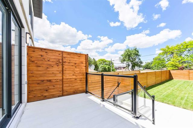 6a Trowell Ave, House semidetached with 3 bedrooms, 4 bathrooms and 2 parking in Toronto ON | Image 21