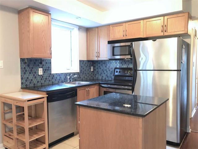 833b - 12 Laidlaw St, Townhouse with 2 bedrooms, 2 bathrooms and 1 parking in Toronto ON | Image 3
