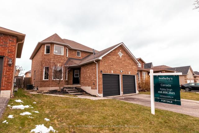 1914 Swan St, House detached with 3 bedrooms, 4 bathrooms and 4 parking in Innisfil ON | Image 1