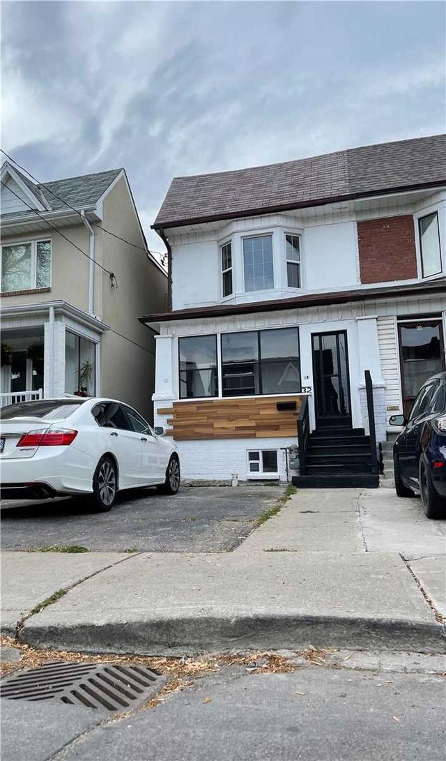 32 Talbot St, House semidetached with 3 bedrooms, 2 bathrooms and 1 parking in Toronto ON | Image 1