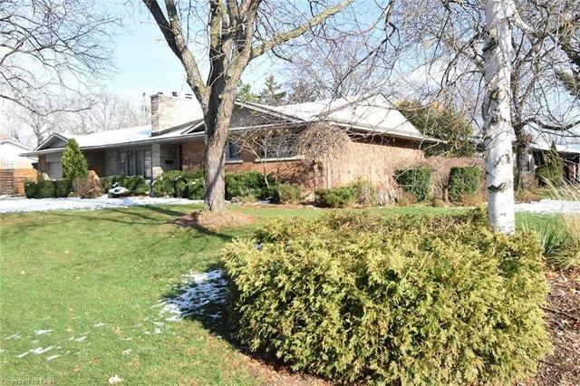 79 Marsdale Dr, House detached with 3 bedrooms, 2 bathrooms and 6 parking in St. Catharines ON | Image 33
