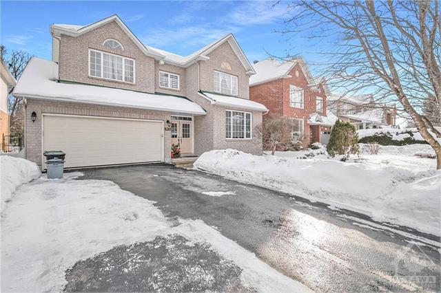 1932 Montclair Avenue, House detached with 6 bedrooms, 4 bathrooms and 5 parking in Ottawa ON | Image 1