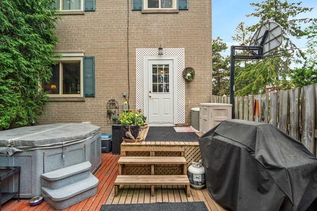 339 Neal Dr, House semidetached with 3 bedrooms, 2 bathrooms and 4 parking in Richmond Hill ON | Image 17