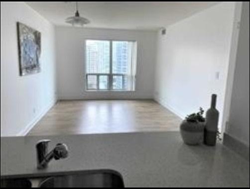 1903 - 11 Lee Centre Dr, Condo with 2 bedrooms, 1 bathrooms and 1 parking in Toronto ON | Image 4