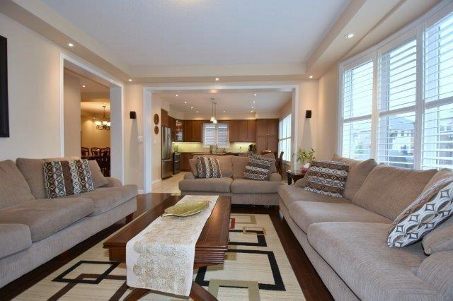 1012 Kelman Crt, House detached with 4 bedrooms, 3 bathrooms and 4 parking in Milton ON | Image 6